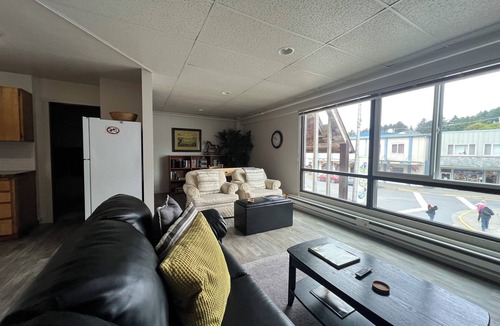 Sitka Apartment | Downtown Apt.12 w/ Russian Church & Mountain Views