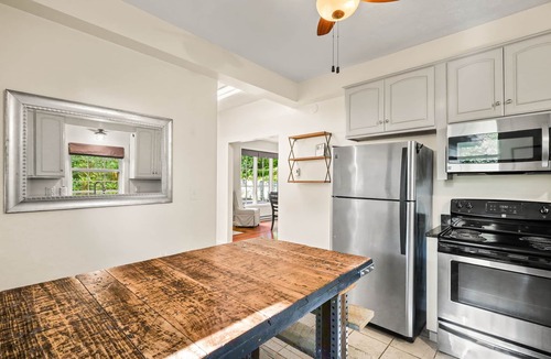Blowing Rock Cottage | Downtown Blowing Rock Retreat - Walk Everywhere - Family-Friendly - Sleeps 8