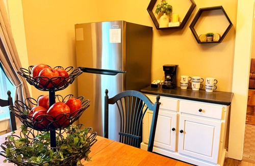Marietta Apartment | Downtown Marietta Retreat