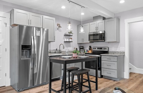 Historic Montford Apartment | Downtown Retreat - Private Yard- Parking