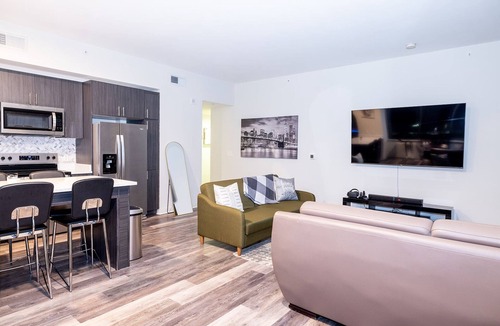 Downtown Apartment | Downtown Silver Spring 2BR Luxury Apt with Rooftop Pool & Metro access