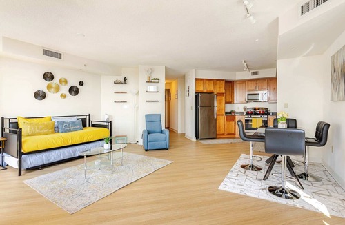 Downtown Apartment | Downtown Silver Spring 2BR Skyline Balcony Suite Walkable to DC Metro Luxepad