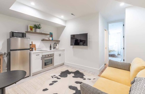 Dupont Circle Apartment | Dupont Circle Lux Apt - Sleeps 2, Steps to Metro