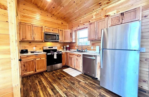 Saint Helens Cabin | Dwight's Cabin/RRG/Hot Tub/Views/PMRP Climbing Area