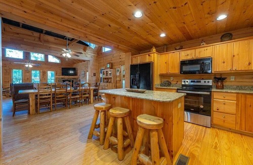 Lake Lure House | Eagle Landing at Rumbling Bald