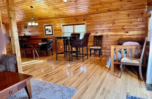 Banner Elk Cabin | Eagles Nest 1 BR Cabin - Close to Beech Mtn