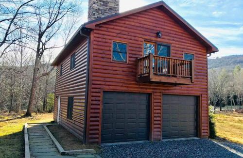 Banner Elk House | Eagles Nest 1 BR Cabin - Close to Beech Mtn
