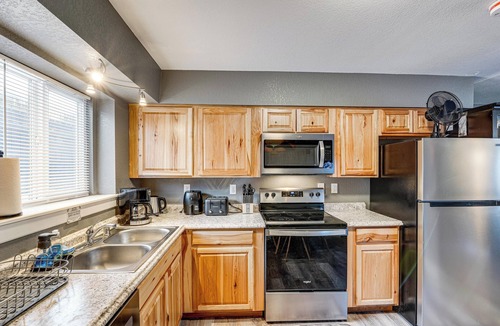 Fairview Cottage | Easily Explore Anchorage! Modern Duplex Near Town