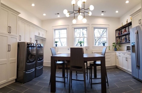 Georgetown House | East Suite-🕊️ at Bleubird Studio, Walk to Downtown