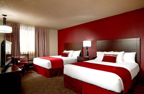 Laughlin Hotel | Edgewater Casino Resort, Sedona Queen Non Smoking, Free Onsite Parking