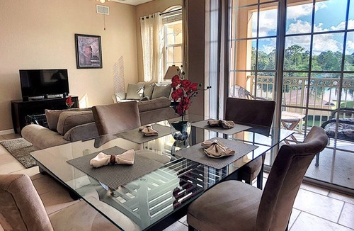 Loughman Condo | Elegant Condo w/Pool View Balcony Resort Pool & Gym. Near Disney/Shops