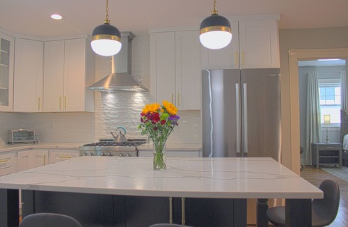 Grove Park- Sunset House | Elegant Grove Park Colonial; close to Omni, bakeries, restaurants, City parks