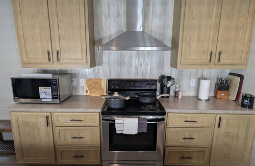 Elk Park House | Elk River Getaway - Ski, river, golf cart, privacy