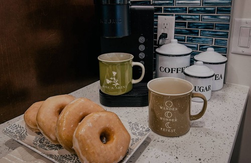 Hendersonville Cottage | Enjoy a small town experience!