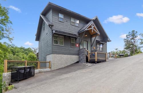 Sevierville House | Enjoy the "Calm On The Water" in a Relaxing Luxurious Pool Cabin on the Lake!