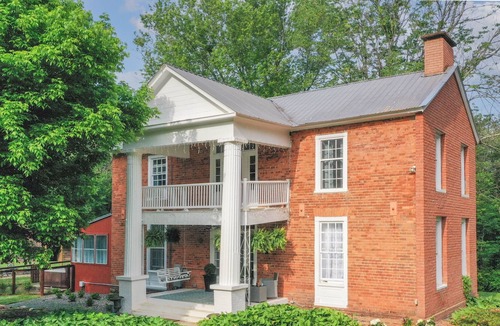 Vein Mountain House | 🌳 Entire Civil War Era Home with Hot Tub and Firepit