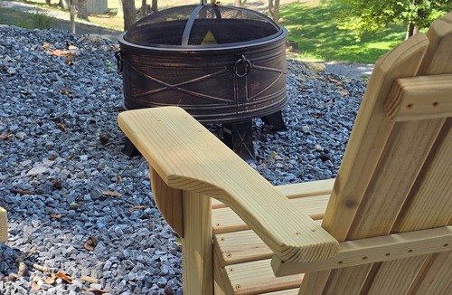 Dandridge Cottage | Escape reality at Douglas lake, HOT TUB, fire pit, Lake views. Couples Retreat.