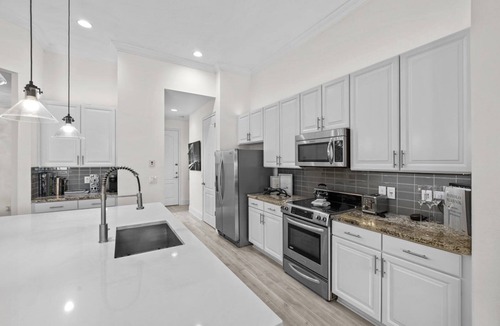 Loughman House | Experience Luxury Villa at Allevo Homes