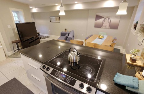 Stanton Park Apartment | Explorers Paradise Walk to Capitol
