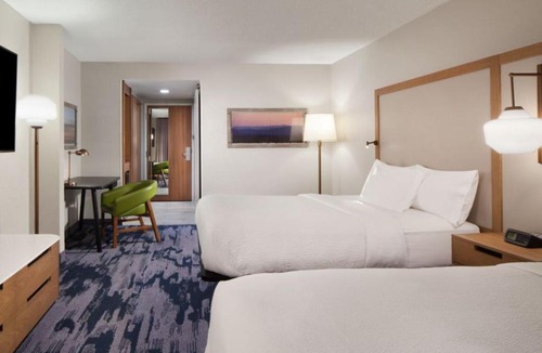 South Charleston Hotel | Fairfield Inn & Suites by Marriott Charleston