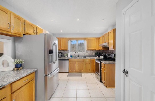 Kingsport House | Fam & pet friendly home in Kpt