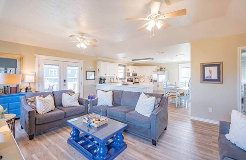 Terramar Beach House | Family Beach Retreat, Walk to Beach and Bay, 4 BR