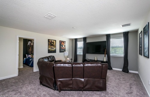 Davenport House | Family Friendly 6 Bed Game Spa Pool Home in Champions Gate
