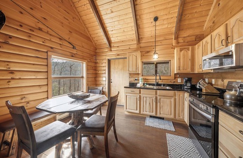 Apple Ridge Cabin | Family-Friendly Blowing Rock Retreat | Fire Pit, Game Room, & Cozy Mountain Views