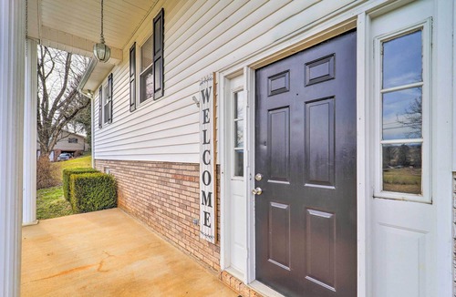 Jonesborough House | Family-Friendly Jonesborough Retreat w/ Yard!