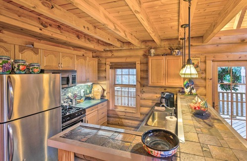 Alpendorf Cabin | Family Friendly! Linville Cabin w/Wraparound Deck