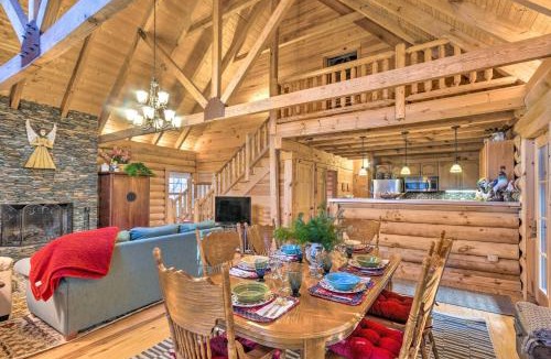 Alpendorf House | Family Friendly! Linville Cabin w/Wraparound Deck