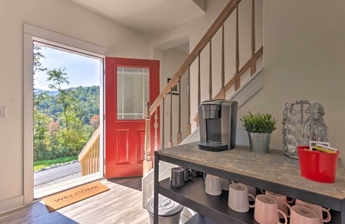 Marion House | Family Holiday Retreat! Mtn-View Blue Ridge Home