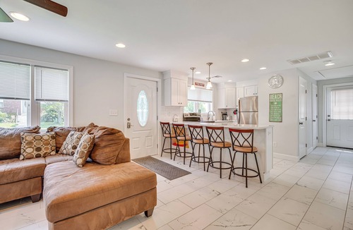 Old Lyme House | Family Retreat in Old Lyme Gated Miami Beach