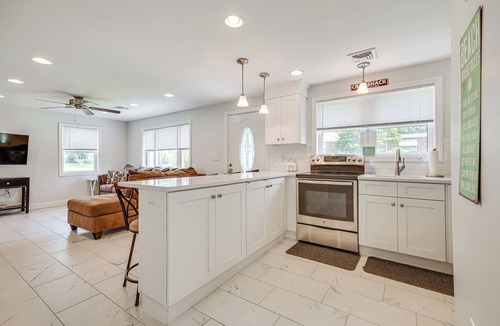 Old Lyme House | Family Retreat in Old Lyme Gated Miami Beach