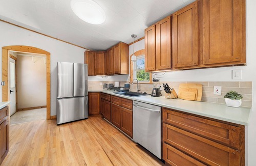 Hendersonville Hotel | Family Suite 5 mins to Downtown Hendo/Flatrock