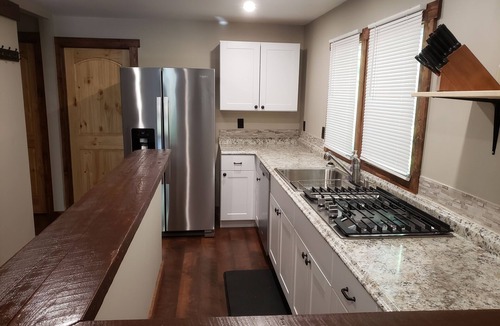 Black Mountain Apartment | Fantastic location with balcony