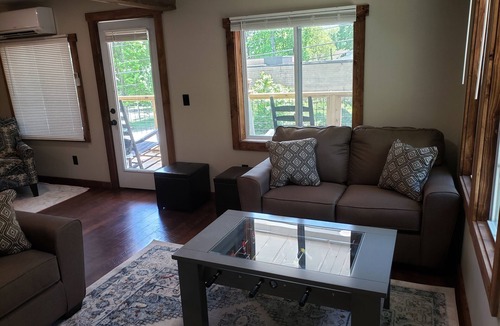 Black Mountain Apartment | Fantastic location with balcony