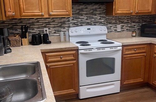Hagerstown House | Fell like home one hour away from Washington DC private parking and patio