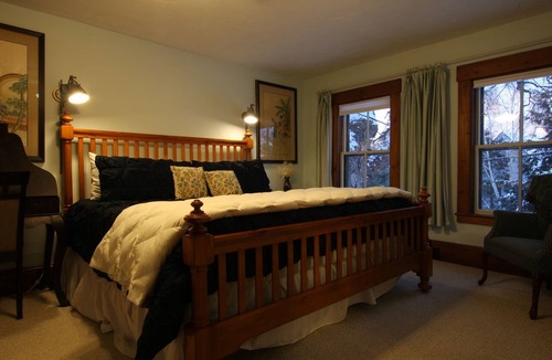 North Sutton Bed & Breakfast | Follansbee Inn