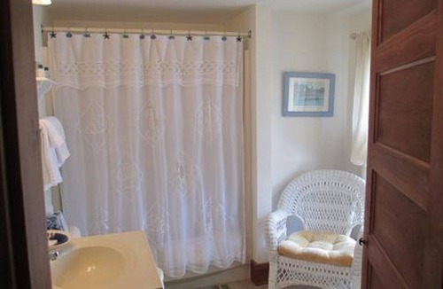 North Sutton Bed & Breakfast | Follansbee Inn