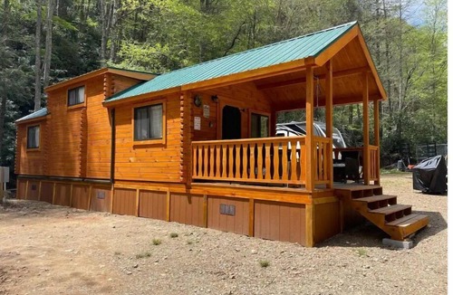 Mountain City Cabin | Forest Getaway