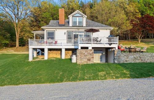 Smithsburg House | Foxfire - Secluded Zen Retreat with Spa & Views