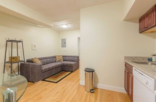 West Fens Apartment | Free Parking at 1 Bed Basement Apt, Near BU & MIT