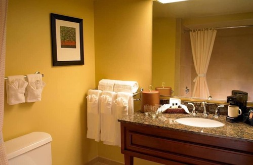 Laughlin House | Friends Vacation! 3 Spacious Units, Game Room, Casino, Pool, Bars, FREE Parking!