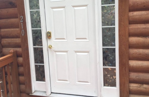 Chimney Rock Cabin | Front door neighbor of CHIMNEY ROCK-Top unit