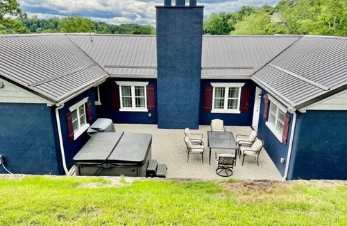 Charleston House | Full Home, hot tub, Game Room!