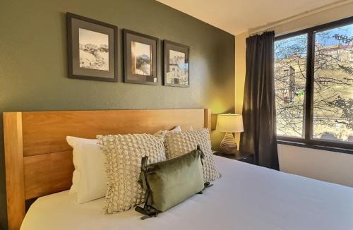Crested Butte House | Fully Updated Studio Near Resort with Pool Hot Tub