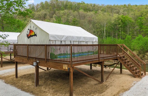 Stanton RV Rental | Furnished Glamping Tent/2 Queen Beds/Red River Access - Majestic Mallard - #3