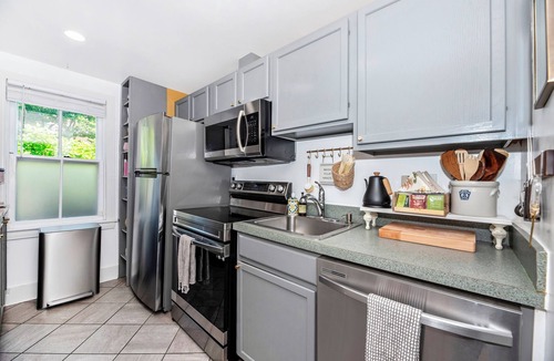 Downtown House | Garden Retreat on Carroll Creek + Free Parking