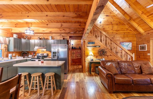 Butler Cabin | Garretts Getaway at Watauga Lake - Private Dock, Lakefront